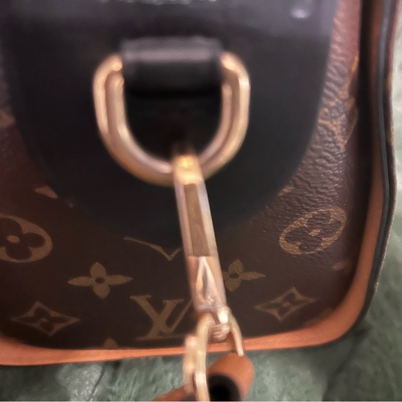 LIKE NEW - AUTHENTIC FL2178 Louis Vuitton Monogram Satchel - Picture 5 of 16